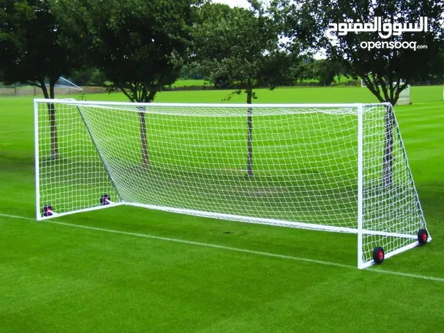 مرمى حديد خماسي 3 في 2 متر مع شبك