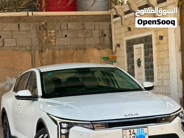 2025 كيا K4 EX