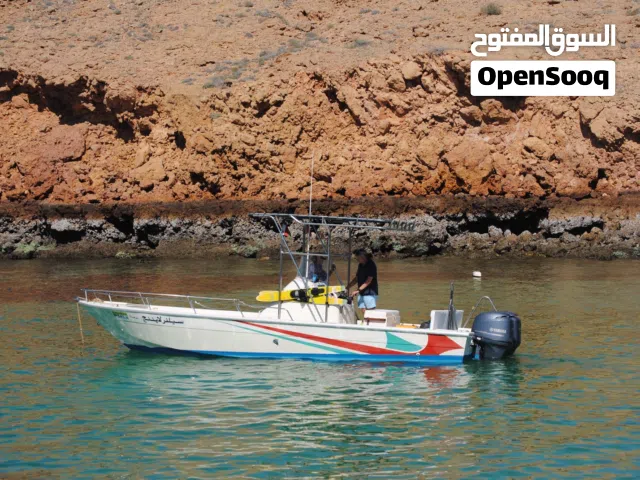 قارب 27 قدم بحالة ممتازة