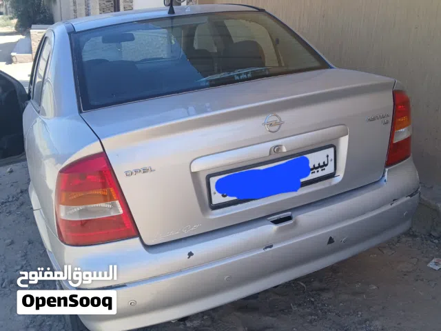 2000 أوبل استرا Design