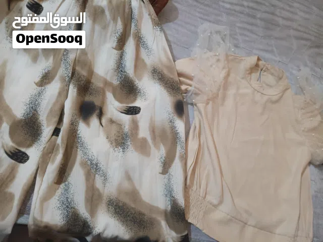 بلوزة بنطلون جديد للبيع بعمر 10