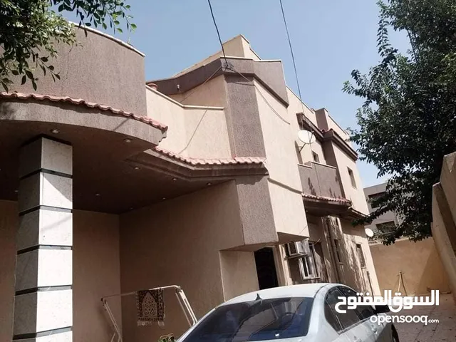 منزل دورين مفصولات في شارع جامع الميه الحلوه