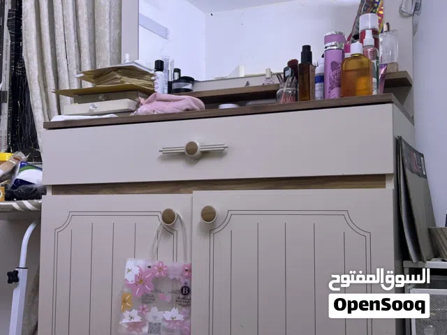 مستعجلةةةة / غرفة نفر / صاج خشب قوي راقيه / استخدام بنيه 6-7شهور .