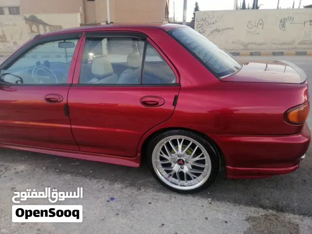 1994 ميتسوبيشي لانسر Standard
