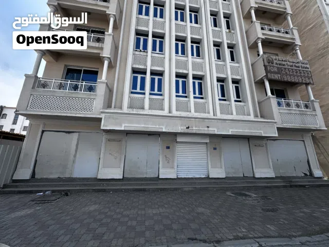 للبيع/للايجار   معرض مفتوح العامرات خلف الجمله وقرب اللولو نجوم بمساحة 215 متر مربع .