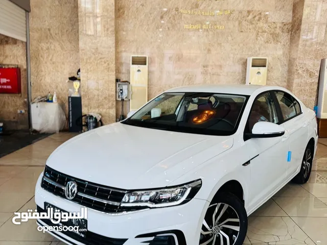 Used Volkswagen Lavida in Zarqa