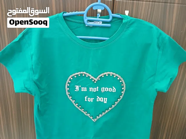 ملابس كنزات جديدة قياس s