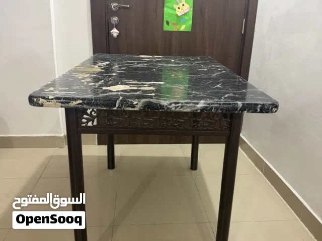 طاولة ممتازة بسعر 5دينار
