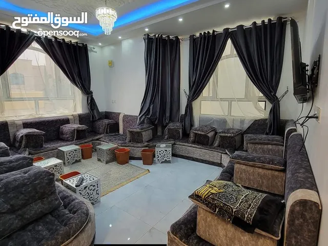 200 m2 4 Bedrooms Apartments for Rent in Sana'a Bayt Baws