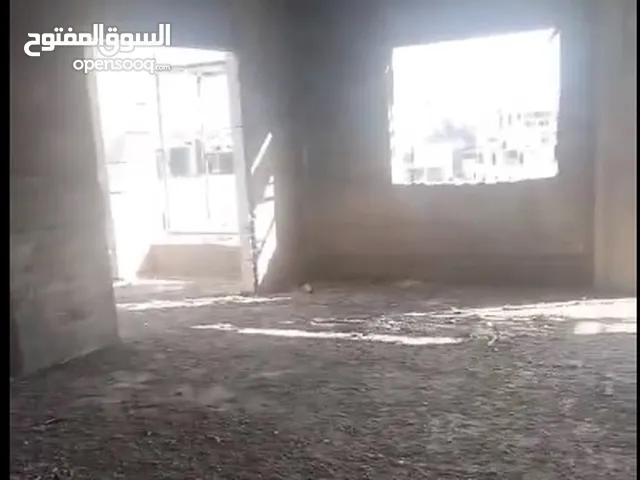 شقة عضم للبيع 165 متر بيت جالا قريبة من جميع الحدمات والمعابر يمكن تقسيمها لشقتين