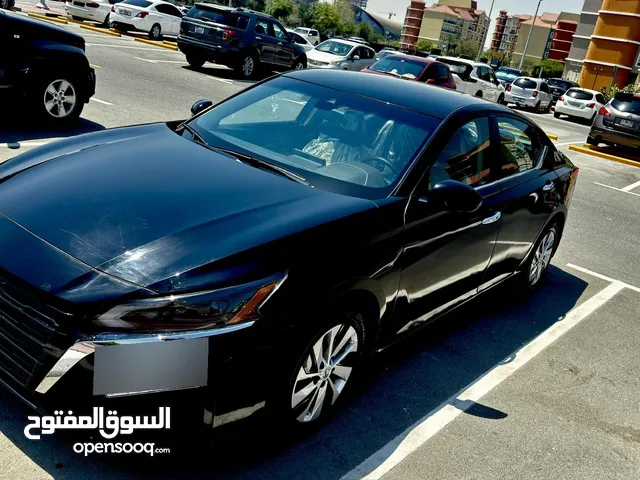 Nissan Altima -2023 - 30000Kms driven only- Direct from owner - No Accident History - Clean Title