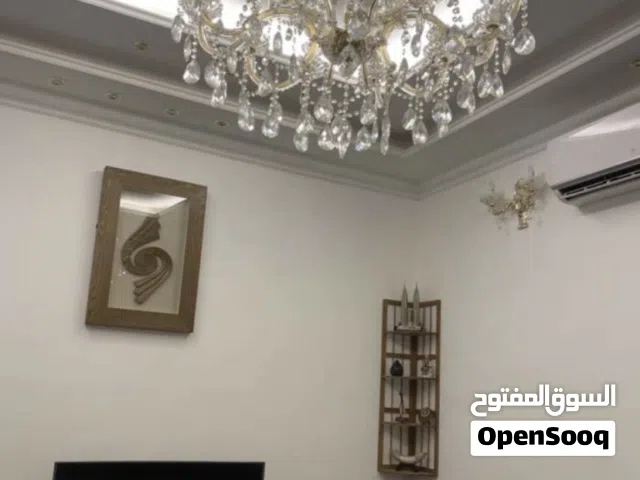 بيت للبيع في منطقة الجنينه مساحه 120متر البيت موثث يباع مع الاثاث