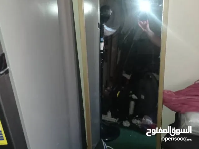 مرايا بيضاوى استند وحائط للبيع