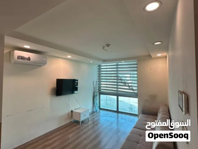 شقه للايجار في مجمع لايف تاورز مساحة 50 م