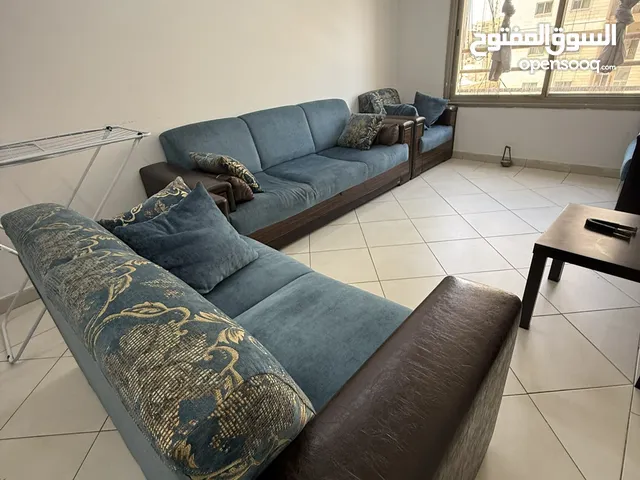 طقم صالون (7 أشخاص) مع sofa bed فقط ب 50 دينار كويتي