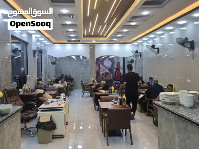مطعم متكاملة اكلات شرقية يقع في الكرخ علاوي الحلة شارع المتحف المساحة 180 متر البيع بنظام السرقفلية