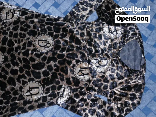 بدعية نمر قطيفة شابة كيفك حبيبتي الاميرة فقط ب 2500 دينار جزائري تحت شعار خدمة الجيوب الجزائرية.