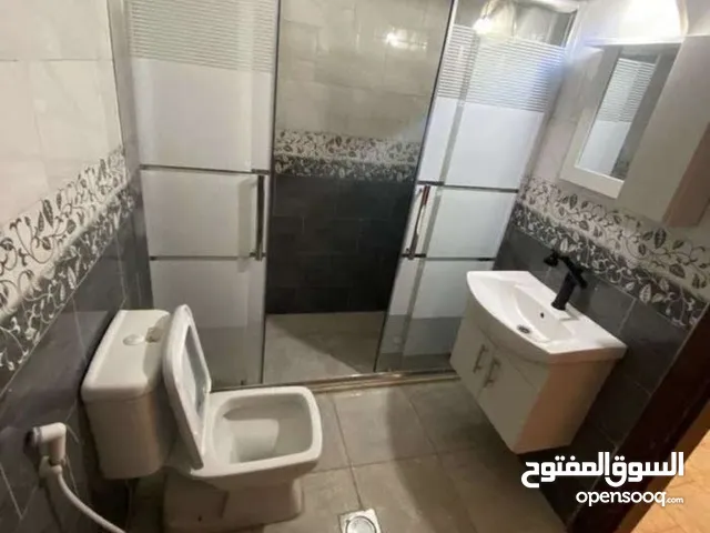 184 m2 4 Bedrooms Apartments for Sale in Amman Khalda