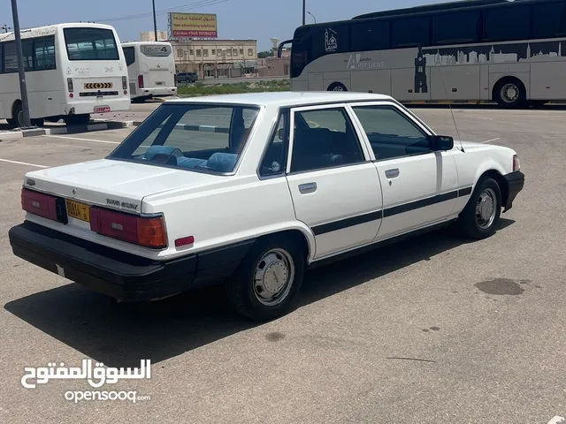 كامري 86 كلاسيك نضيف بحاله الوكاله ماشي 80 مخزن اول مستخدم في عمان