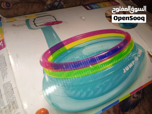 مسبح كبير للاطفال جديد بكرتونه مع كرة سلة تجي معاه