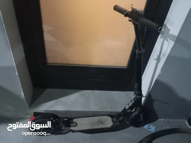 سكوتر مستعمل قوي في خدوش البريك خراب لكن سريع