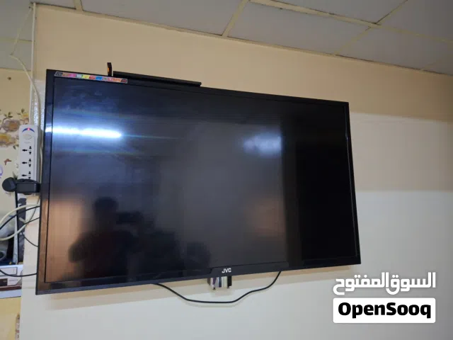تلفاز كبير جدا 55 بوصه من شركه جي في سي jvc مستعمل لاكن بحالة الوكاله