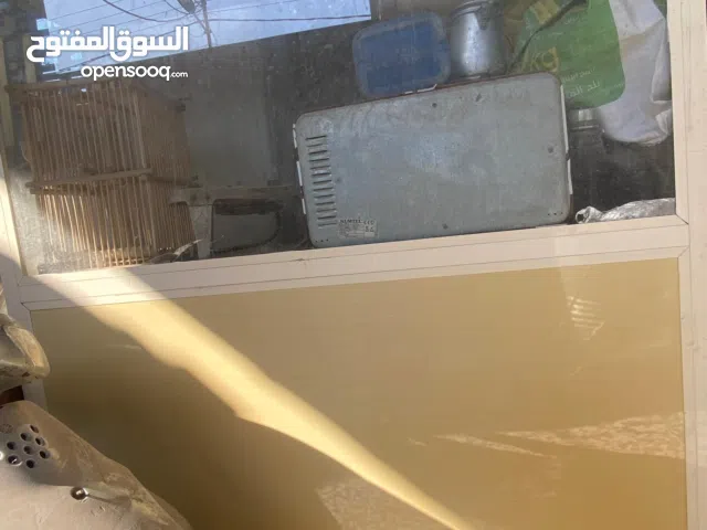 ميز فلافل وجام خانة