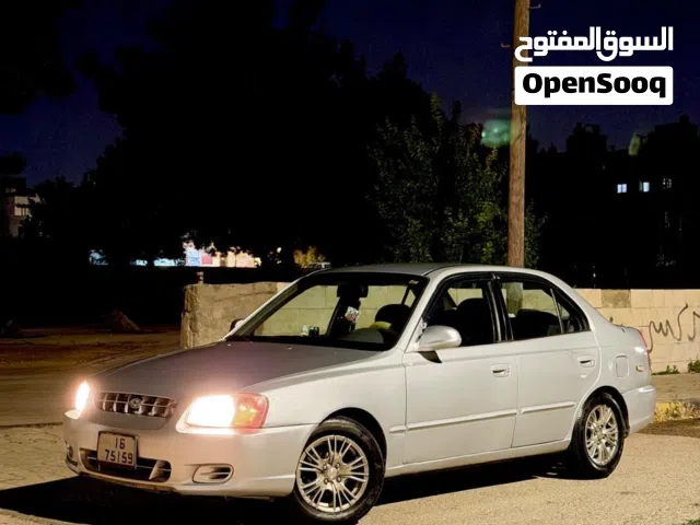 2002 هيونداي اكسنت Standard
