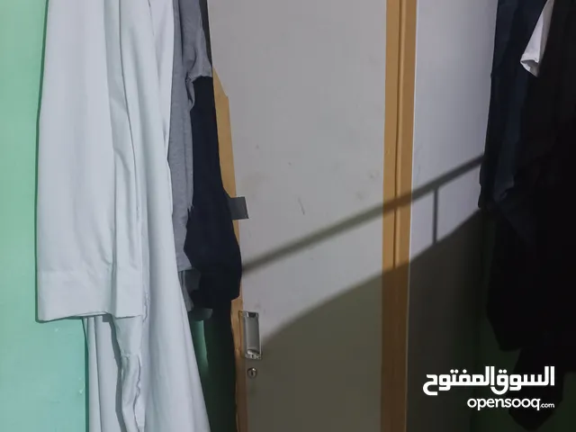 دولاب ملابس