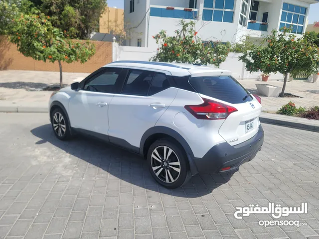 Sedan Nissan in Sharjah