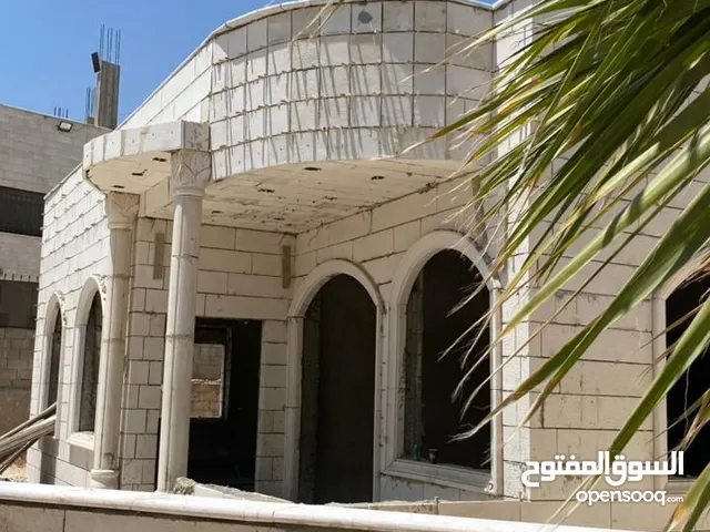 215 m2 3 Bedrooms Townhouse for Sale in Amman Jawa