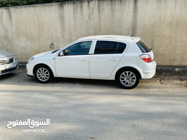 اوبل استرا مطور 1600 جير عادي اصل برايفت السياره مطور وجير وفحص شركه