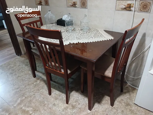 طاولة سفره للبيع بسعر مغري