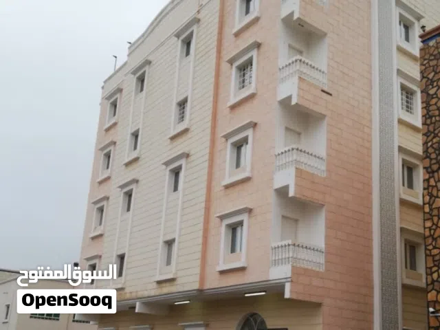 للبيع، شقة في صلالة/ عوقد، بناية المروة2، مؤثثة، مساحة 86، غرفتين وحمامين وصالة ومطبخ وغرفة غسالة