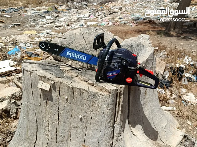خدمة قص الأشجار وتنظيف وتنسيق الحدائق