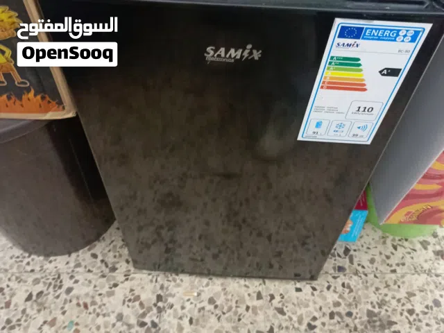 ثلاجة مكتب مني بار