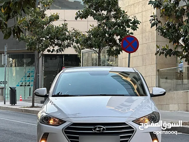 هيونداي افانتي 2018 للبيع