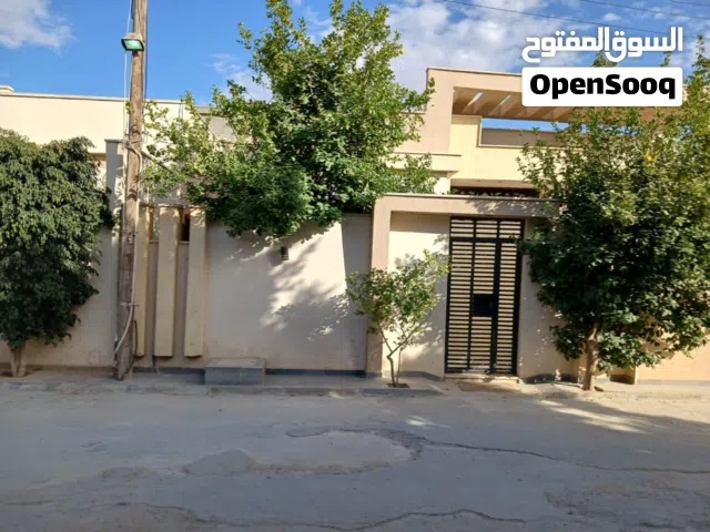 200 m2 4 Bedrooms Villa for Sale in Tripoli Ain Zara