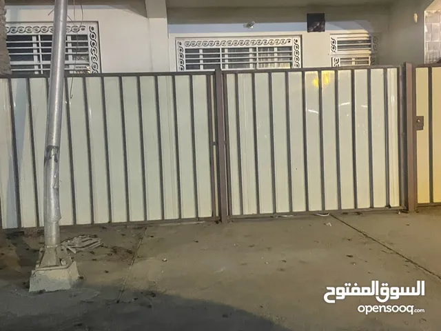 90m2 2 Bedrooms Apartments for Rent in Baghdad Falastin St