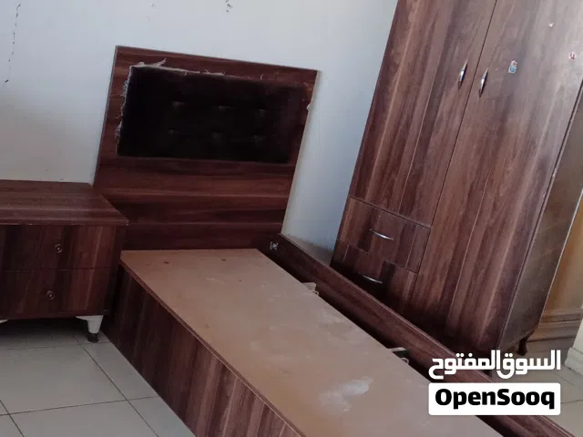 دولاب فردي وسرير وكمدينو