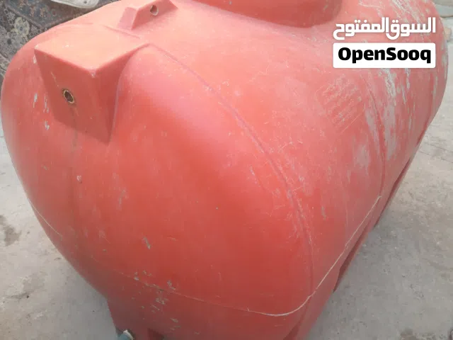 خزان ماي طن ونص جاهز ونظيف بيخ تصليح بسيط وراجع بلاد  مع خزان طن بوشكه
