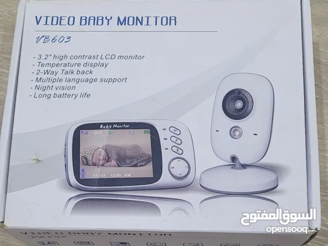 كاميرا مراقبة للطفل و داخل المنزل بصحة ممتازة و قليلة الاستعمال