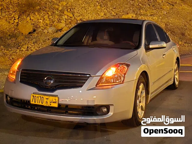 التيما موديل 2009 للبيع