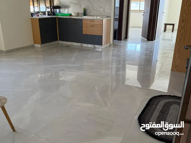 شقة جديدة غير مفروشة للإيجار – عين منجد / رام الله