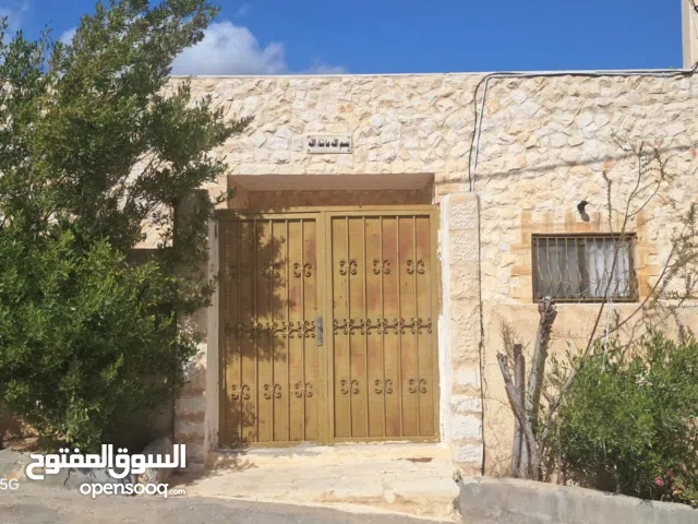 280 m2 4 Bedrooms Townhouse for Sale in Zarqa Um Rummanah
