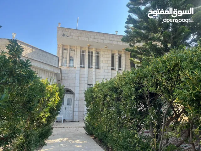 فيلا للبيع سيريس - جنين