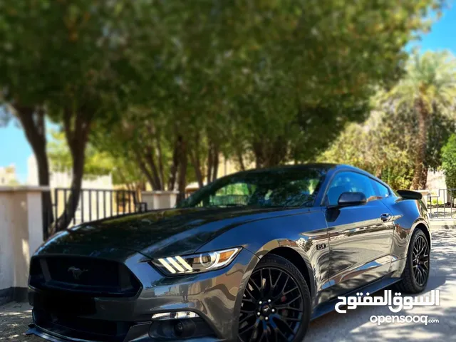 Ford Mustang 2017 in Central Governorate
