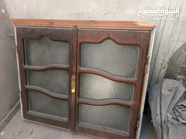 للبيع: بيبان ونوافذ بحالة ممتازة جدًا