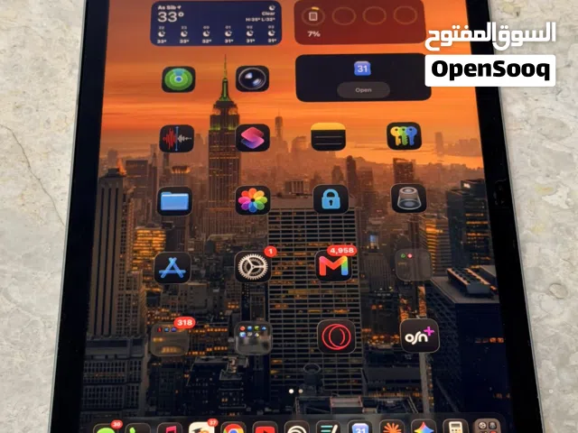 Apple iPad 128 GB in Muscat