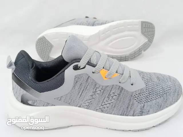 متوفر منه 3 الوان